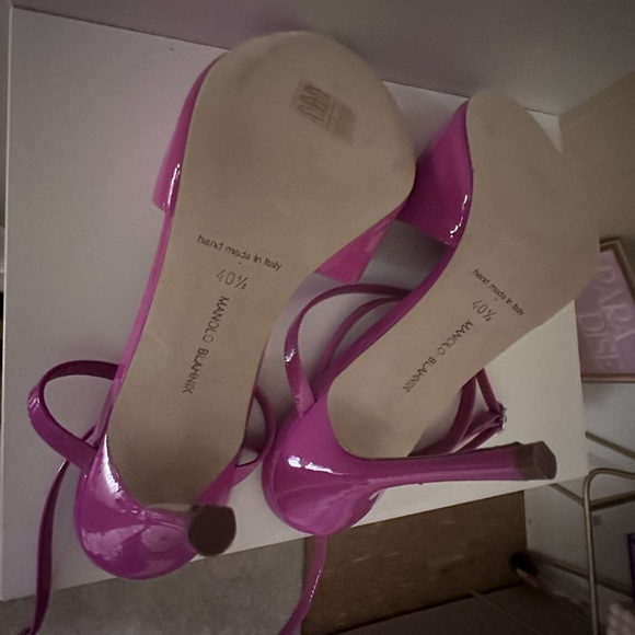 Manolo Blahnik Pink Heeled Sandals - Picture 4 of 10